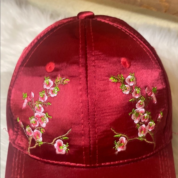 Embroidered Red Floral Cap - Picture 2 of 6